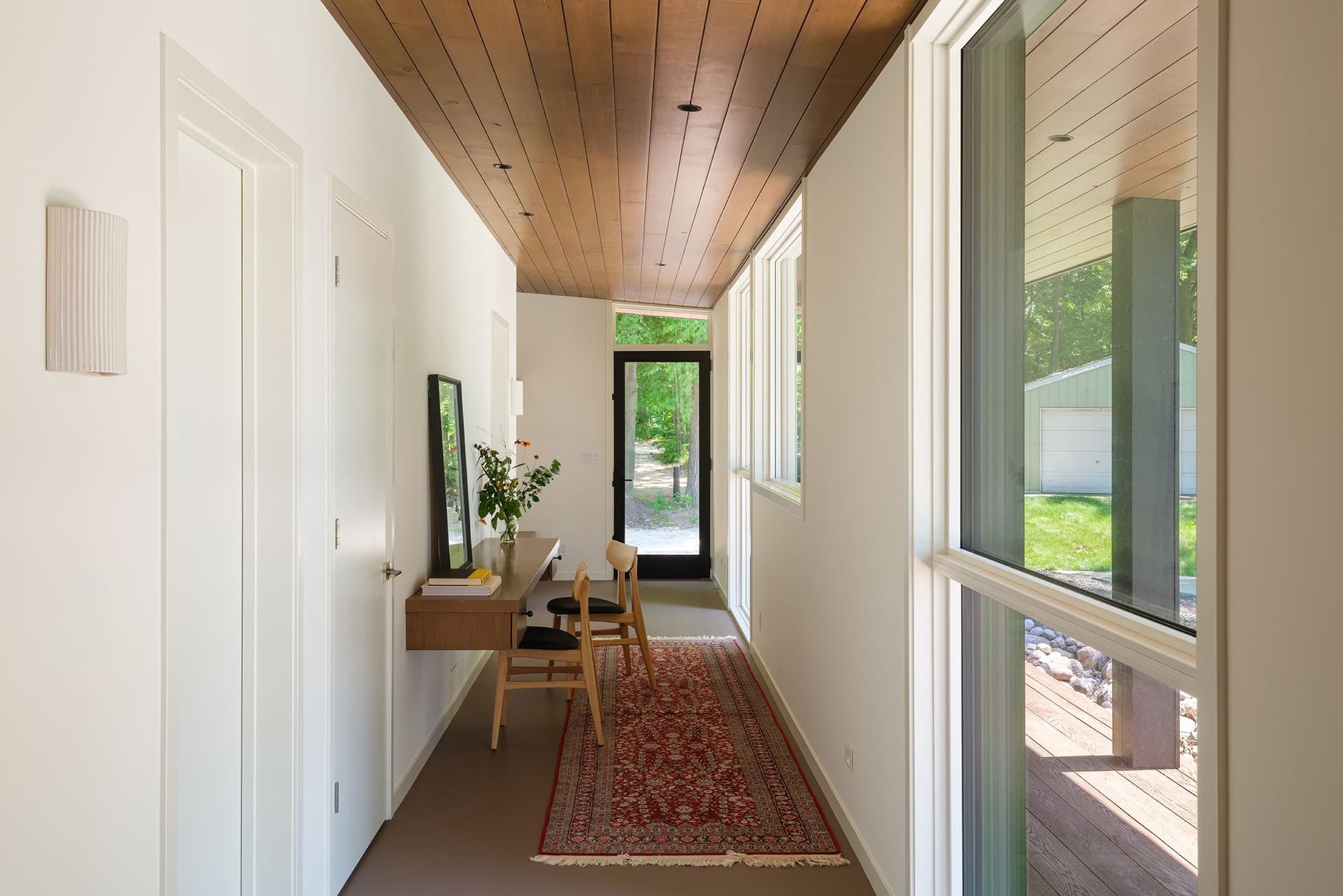Lake Hermitage Bedroom Hallways