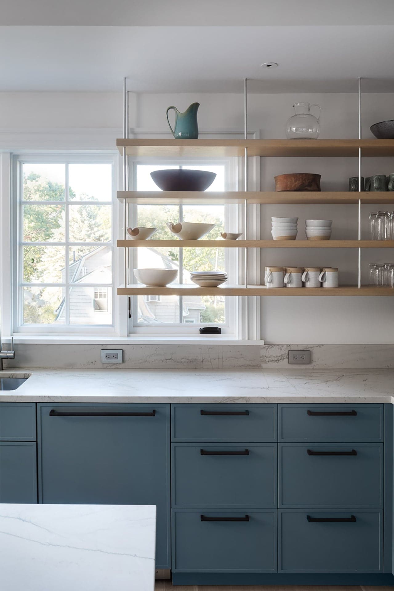 Waldorf Road kitchen shelves detail
